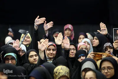 همایش دختران انقلاب