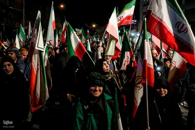 مراسم آیینی «پرچمداران ایران» به مناسبت روز جمهوری اسلامی ایران