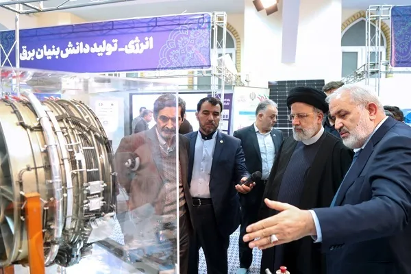بازدید سه ساعته رئیس‌جمهور از نمایشگاه «توانمندی‌‌های تولیدات داخل»