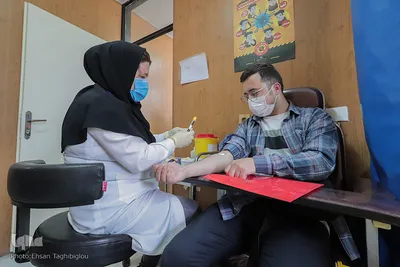 تزریق واکسن کنژوگه به داوطلبان در زنجان
