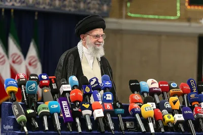 حضور رهبر معظم انقلاب در پای صندوق رأی انتخابات ریاست جمهوری