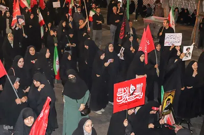 تجمع مردم انقلابی ملایر در موج صد و سی و هفت