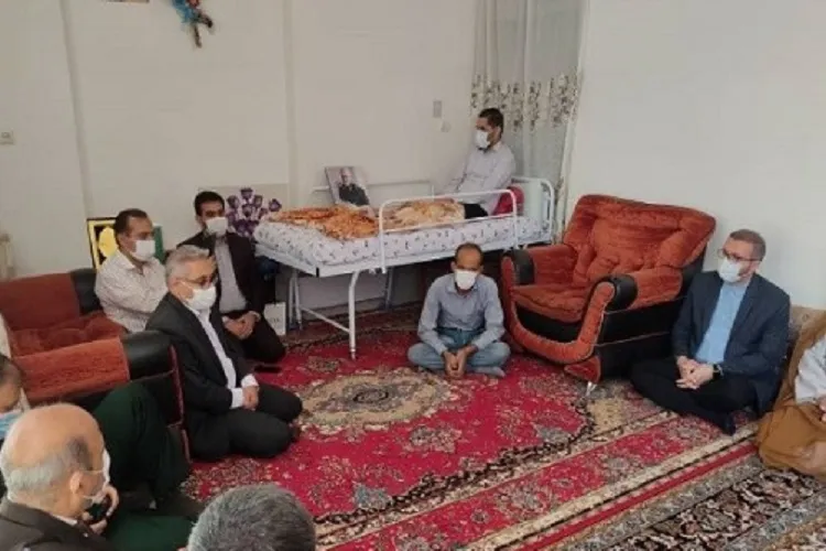 عیادت مسئولان از جانباز جهاددانشگاهی فارس