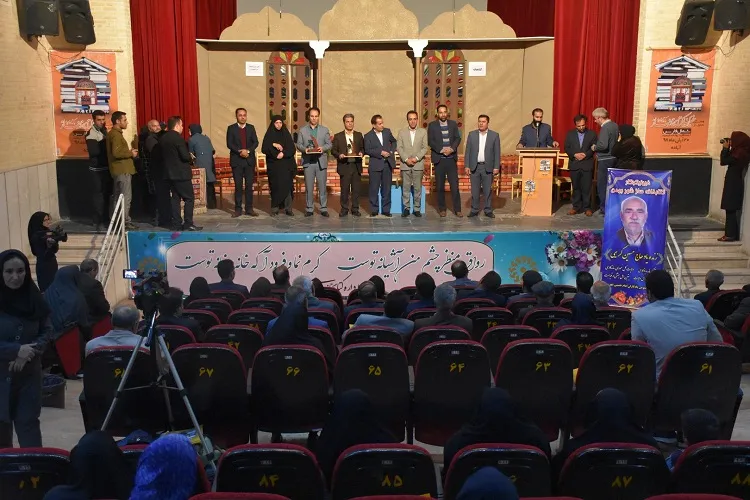 خیران كتابخانه‌ساز شمال فارس تجلیل شدند