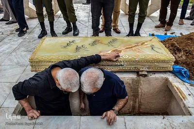 خاکسپاری پیکر مطهر شهید گمنام دفاع مقدس در استانداری خوزستان 