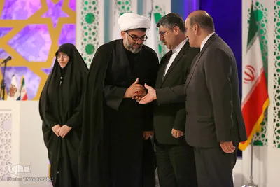 آیین اختتامیه مرحله نهایی مسابقات سراسری قرآن بانوان در اراک