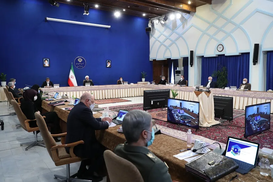 دولت تا آخرین روز فعالیت رونق تولید و خنثی سازی تحریم ها را دنبال می کند / دستور راهگشای رهبری درباره لوایح چهارگانه دولت