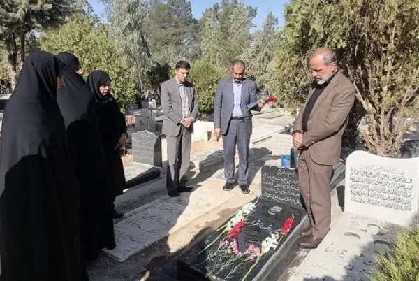 غبارروبی مزار شهید افراسیابی در «شهید سلام»