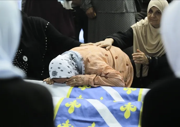 Binlerce Srebrenitsa mağduru Hollanda'dan tazminat bekliyor