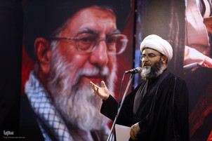   د شهید رهبر  په درنښت کې په تهران کې له قرآن سره د انس محفل