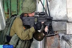 په لويديځه غاړه کښې يو فلسطيني ځوان د صهيونېسټانو په ډزو شهيد شو