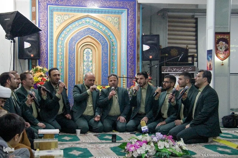 گروه تواشیح «بصائر» بروجن خادم چایخانه حضرت رضا(ع) می‌شود
