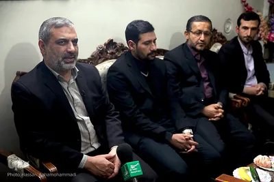 دیدار نمایندگان جامعه قرآنی با خانواده شهید «مهدی خاتمی»