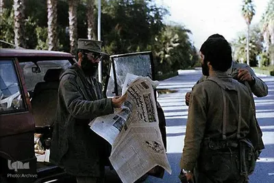 گل خاک شهیدان، حضور رهبر انقلاب در جبهه ها