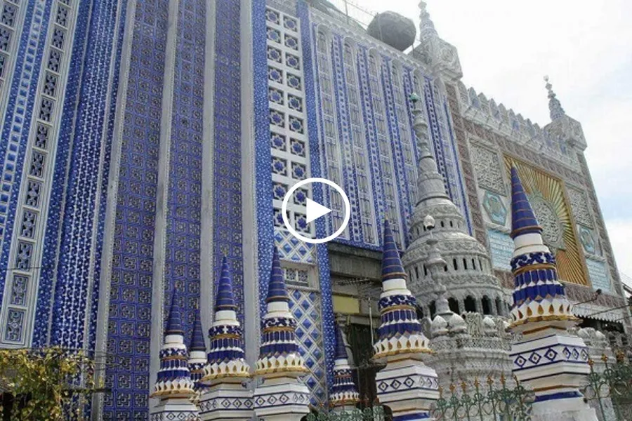 بالصور والفيديو...مسجد 