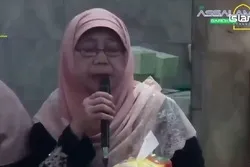 Mwanamke wa Kiindonesia afariki akiwa anasoma Qur’ani (+Video)