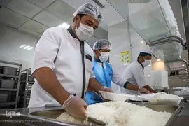 خوان هشتم در مهمان‌سرای حضرت