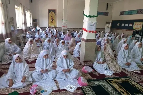 آیین برپایی اقامه نماز در مدارس ابتدایی شهرستان کامیاران