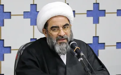 باید در آینده‌‌ نزدیک مراجع بزرگی در حوزه علمیه خراسان بدرخشد