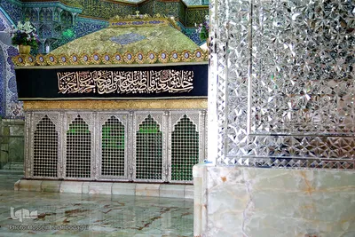 آیین سیاه پوشی ضریح مطهر کریمه اهل بیت در آستانه محرم