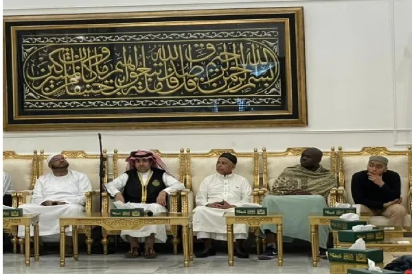 بازدید دانشجویان دانشگاه هاروارد از مجتمع دوخت پرده کعبه