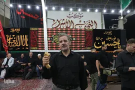 عزاداری سنتی «مشق شمشیر» نجفی‌های مقیم قم