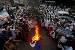 Janji Mengusir Duta Perancis di Pakistan kepada Para Pemrotes Penista Kesucian Nabi saw
