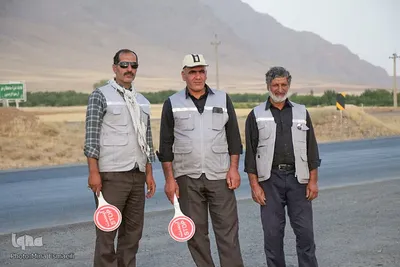 پذیرایی موکب روستایی سنگ‌سفید شازند از زائران حسینی