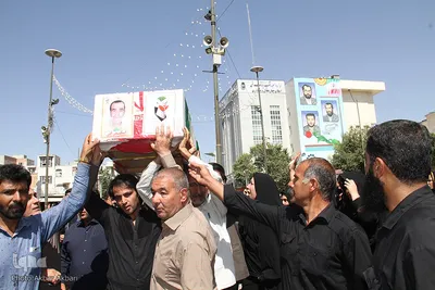 تشییع پیکر جانباز شهید اسکندر آذر در شهرکرد