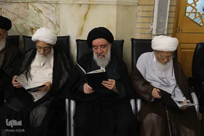مراسم گرامیداشت رهبر شهید از سوی آیت‌الله مکارم شیرازی
