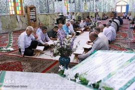 مراسم جزء خوانی قرآن کریم در حرم امام زاده حسن (ع)
