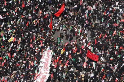 تشییع پیکر مطهر رهبر شهید در مشهد مقدس
