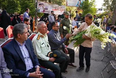 گلباران قبور شهدا‎