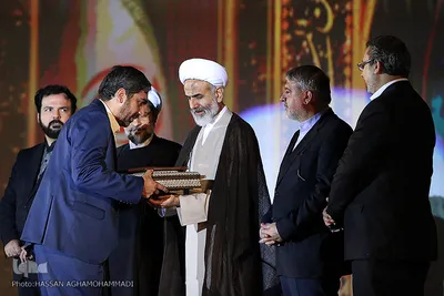  آیین تجلیل از خانواده دو شهید مدافع حرم ابوالفضل راه‌چمنی و حسین خسروآبادی 