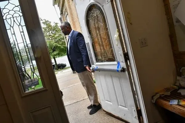 Man Pleads to Vandalizing Mosque in Minnesota
