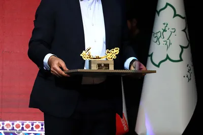 تجلیل از ۲۳ چهره شاخص در چهارمین همایش زنده‌نامان تبریز