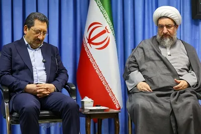 دیدار وزیر صمت با نماینده ولی فقیه در آذربایجان شرقی