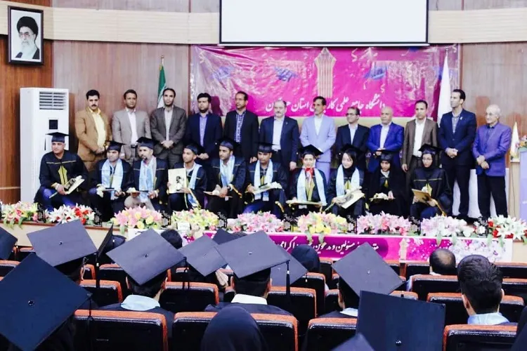 جشن فارغ‌التحصیلی ۱۴۶ نفر از دانشجویان علمی ـ کاربردی هرمزگان برگزار شد