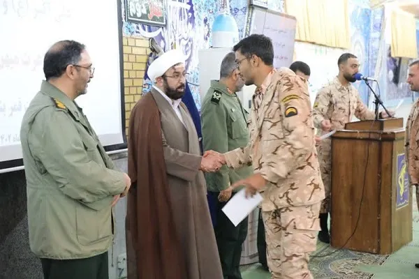 سربازان نمونه سپاه حضرت قمر بنی‌هاشم(ع) تجلیل شدند + عکس
