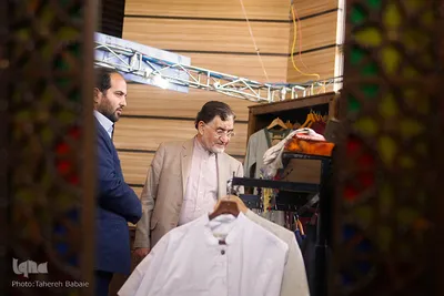 یحیی آل‌اسحاق، رئیس پیشین اتاق بازرگانی، صنایع، معادن و کشاورزی استان تهران در بازدید از نمایشگاه جامع تولیدات ملی 
