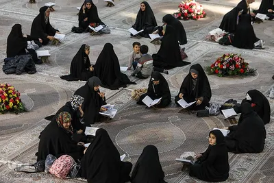 گردهمایی حلقه‌های حفظ موضوعی قرآن در حرم امام خمینی