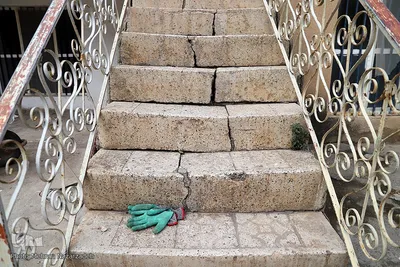 زندگی جاری است