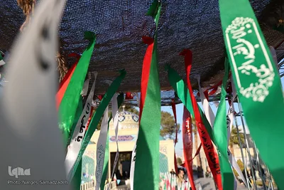 جشن مبعث و گلباران مزار شهدای انقلاب در گلستان شهدای اصفهان