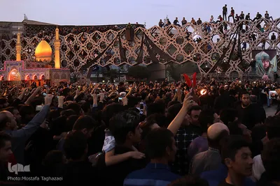 مراسم خیمه سوزان عصر عاشورا در میدان امام حسین(ع) تهران