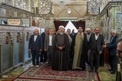 زیارت ستاد بزرگداشت دهه كرامت کشور از حرم مطهر شاهچراغ(ع)