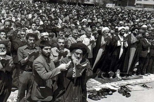 حمله تروریست ها به محراب