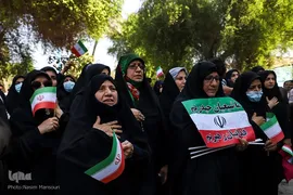 تشییع شهید گمنام با حضور دانش‌آموزان در اهواز
