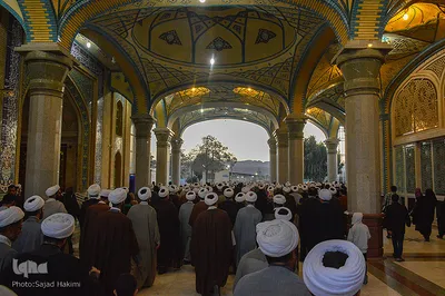 تجدید بیعت طلاب با صاحب الزمان(عج) در مسجد جمکران