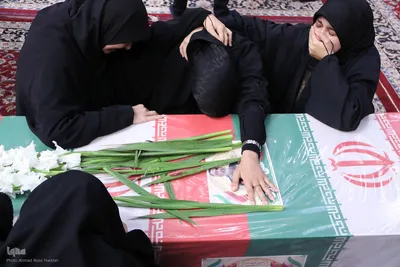 مراسم وداع و تشییع پیکر مطهر شهدای حملات متجاوزانه آمریکایی - صهیونیستی در شیراز