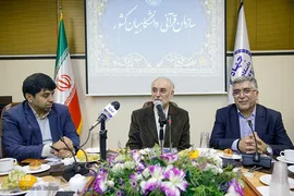 بازدید علی‌اکبر صالحی، معاون رئیس‌جمهور و رئیس سازمان انرژی اتمی کشور از ایکنا
